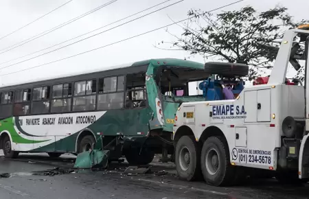 En Puente Piedra, se registr� un choque vehichular que dej� ocho heridos en