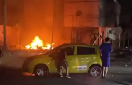 Carro bomba explota frente a estaci�n de polic�as en Colombia