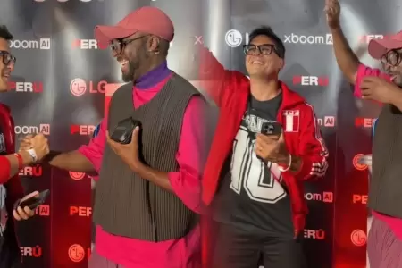 Will.i.am escucha a Los Mirlos