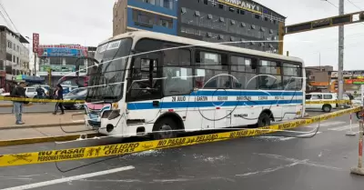 Bus de Translima es atacado y chofer resulta herido en San Mart�n de Porres