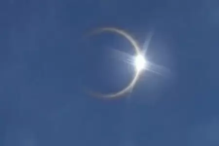 La Luna cubrir� completamente el Sol durante minutos.