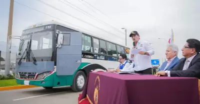 MML y Emape presentan primer bus blindado
