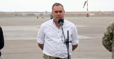 Ministro de Defensa, Rafael Bela�nde Llosa, rechaza participaci�n en interrogato