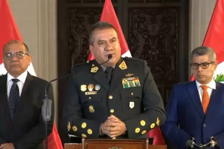 El comandante general dej� su cargo.