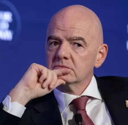 Gianni Infantino ir� por la reelecci�n en 2027