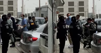 Mart�n Vizcarra fue trasladado al Hospital de Ate Vitarte
