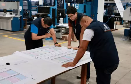 ONPE inicia impresi�n de c�dulas de sufragio para las elecciones regionales y mu