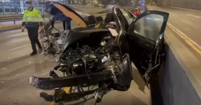 Conductor sobrevive a impactante accidente en la V�a Expresa