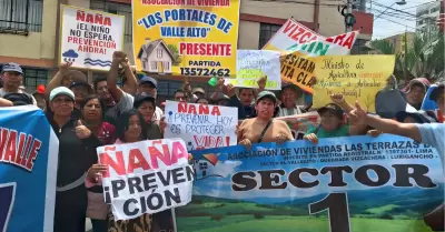 Pobladores de �a�a protestan