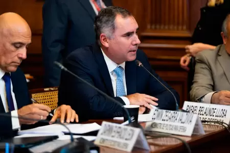 Rafael Bela�nde Llosa.