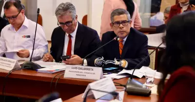 Luis Galarreta expone pedido de facultades legislativas ante la Comisi�n de Cons