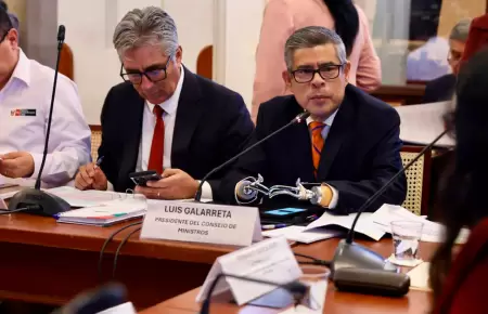 Luis Galarreta expone pedido de facultades legislativas ante la Comisi�n de Cons