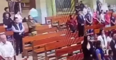 C�maras captaron el robo dentro del templo