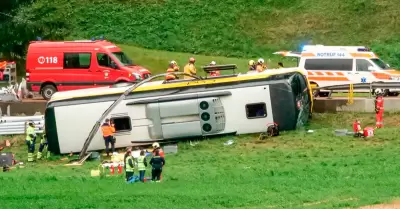 Accidente en Suiza: autob�s tur�stico volc�.