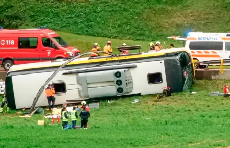 Accidente en Suiza: autob�s tur�stico volc�.