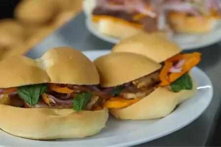 Pan con chicharr�n