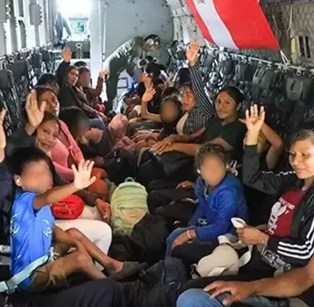 Menores llegaron acompa�ados por sus madres
