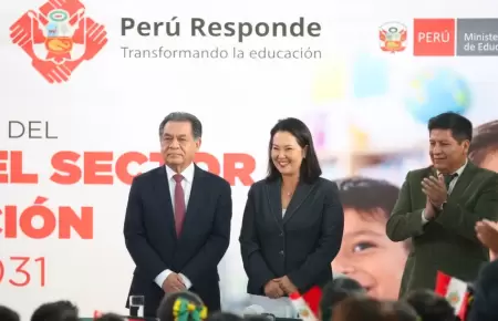 Keiko Fujimori y ministro Jos� Antonio Chang presentan el Plan Nacional de Educa