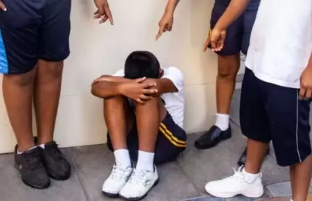 El especialista ense�a a prevenir la violencia escolar.