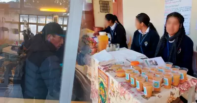 Alumnos y docentes siguen esperando atenci�n m�dica.