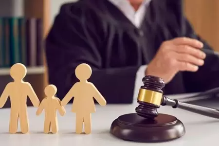 Hombre fue condenado a pagar manutenci�n de un menor que no es su hijo biol�gico