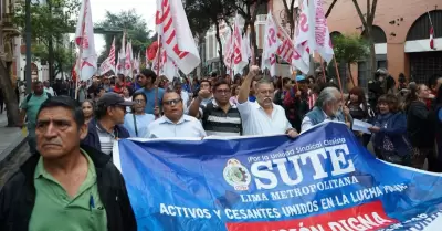El gremio condicion� la suspensi�n del paro a respuestas concretas.
