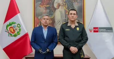 Luis Galarreta y comandante general de la PNP sostienen reuni�n