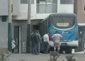 Chorrillos: bus de la l�nea 160 se estrella contra local de autopartes y conductor result� herido
