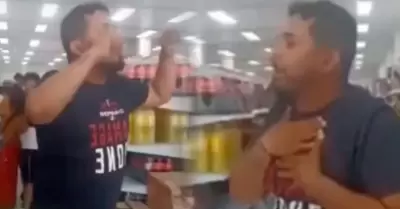 Hombre expone infidelidad de su esposa.