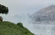 Miraflores: Bomberos controlan incendio de código 2 en el acantilado de la Costa Verde