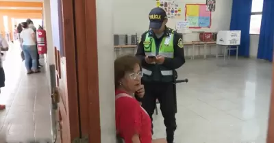 La mujer fue acusada de discriminar a una joven.