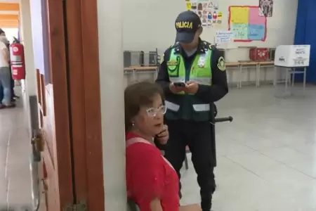 La mujer fue acusada de discriminar a una joven.