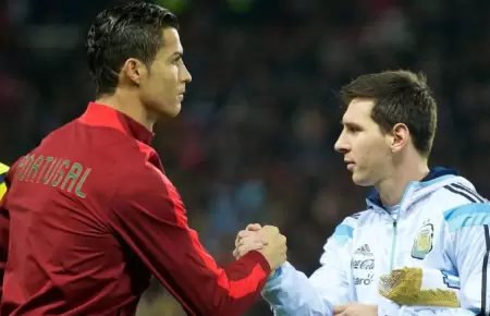 CR7 se despidi� de Messi.