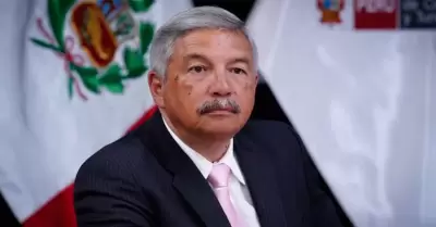 Ministro muestra inconformidad por proceder de los diputados