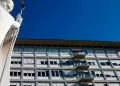 Recuperaci�n del papa ser�a de tres a cuatro semanas si evoluciona favorablemente, seg�n cirujano