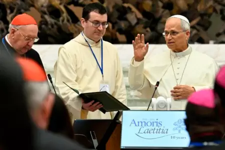 Papa Le�n XIV pidi� orar por su salud.