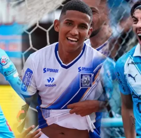 Hay un cu�druple empate en la tabla de posiciones.
