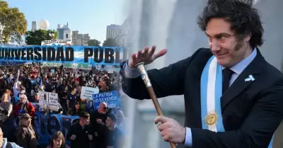 Docentes y estudiantes marchan hacia el Congreso argentino.