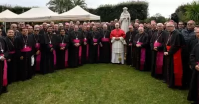 Los obispos de todo el pa�s emitieron su apoyo al papa.