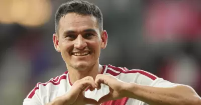 Jairo V�lez expresa su orgullo de jugar por la selecci�n peruana