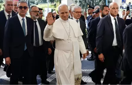 Papa Le�n XIV abandona Policl�nico Gemelli