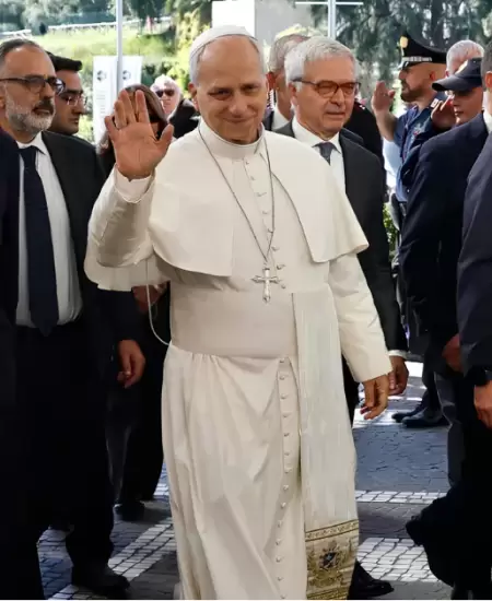 Papa Le�n XIV abandona Policl�nico Gemelli