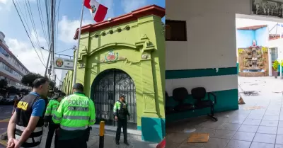 La comisar�a de Surquillo dej� de atender al p�blico por da�os estructurales