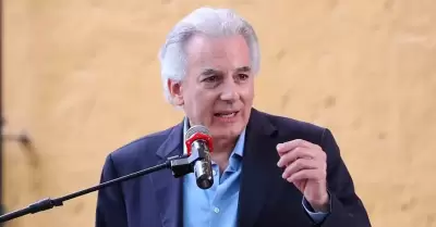 �lvaro Vargas Llosa