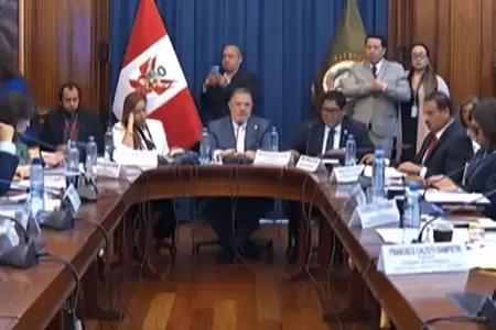 Comisi�n de Constituci�n del Senado aprueba 20 puntos de facultades