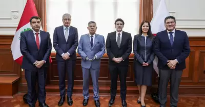 Premier Galarreta y Confiep buscan destrabar proyectos y acelerar la inversi�n p