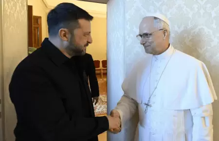 Papa Le�n XIV convers� por tel�fono con Volodymyr Zelenski