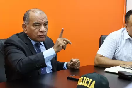 C�sar Astudillo anuncia compra internacional
