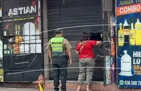 Personal de UDEX desactiva granada junto a una nota en bodega en Los Olivos
