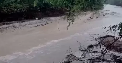 Fuertes lluvias ocasionan activaci�n de quebrada en Tumbes.
